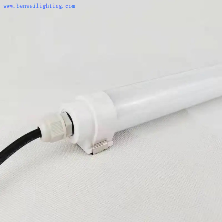 60cm 18w Flicker Free Poultry Light