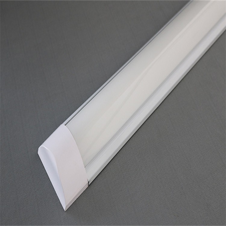 Hanging Linear Tube Light 4